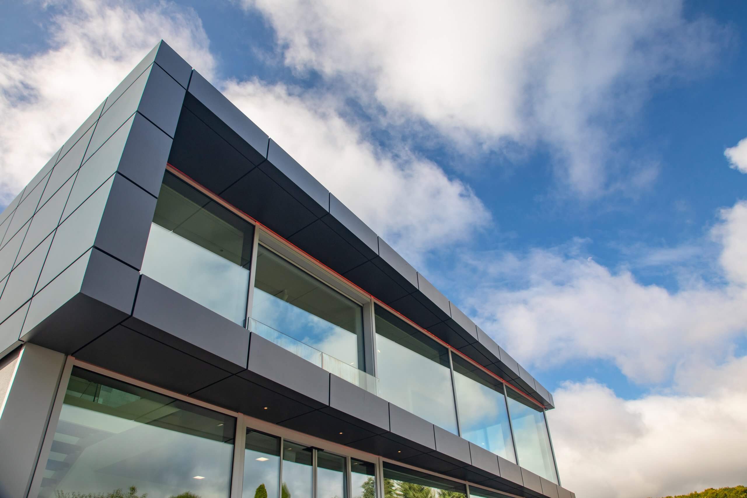 Sky-Frame Showroom